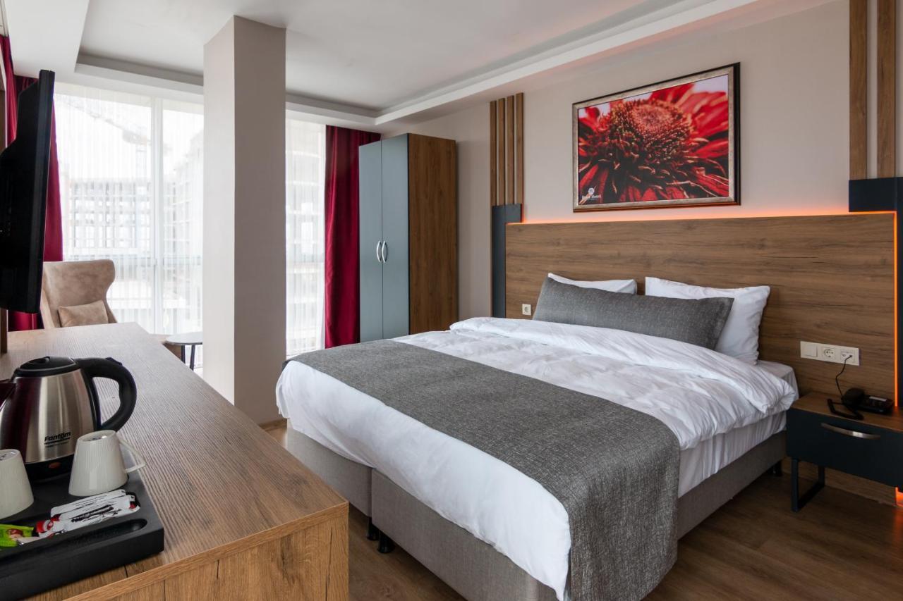 Rush Hotel Istanboel Buitenkant foto