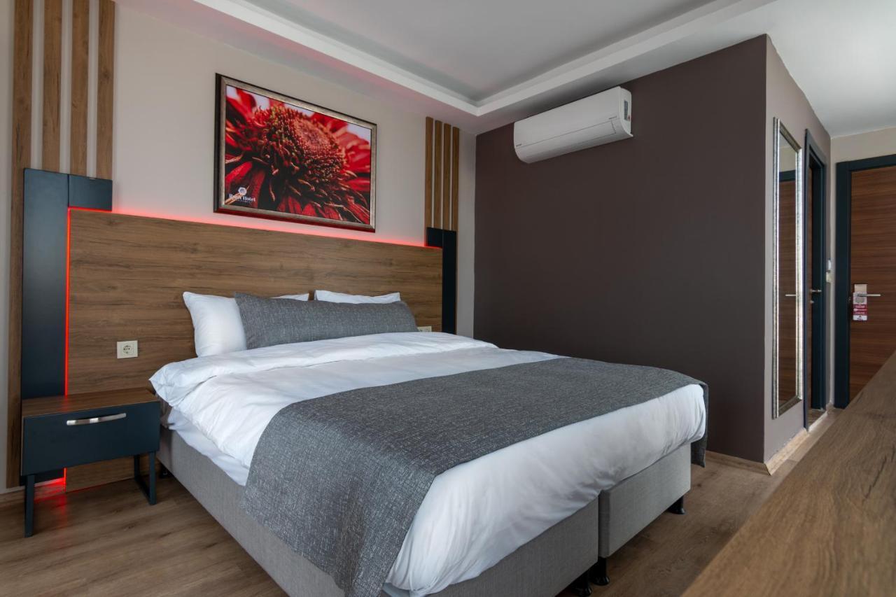 Rush Hotel Istanboel Buitenkant foto