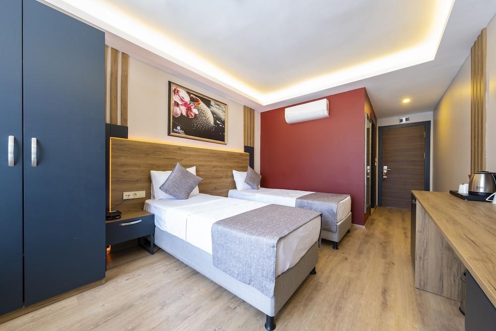 Rush Hotel Istanboel Buitenkant foto