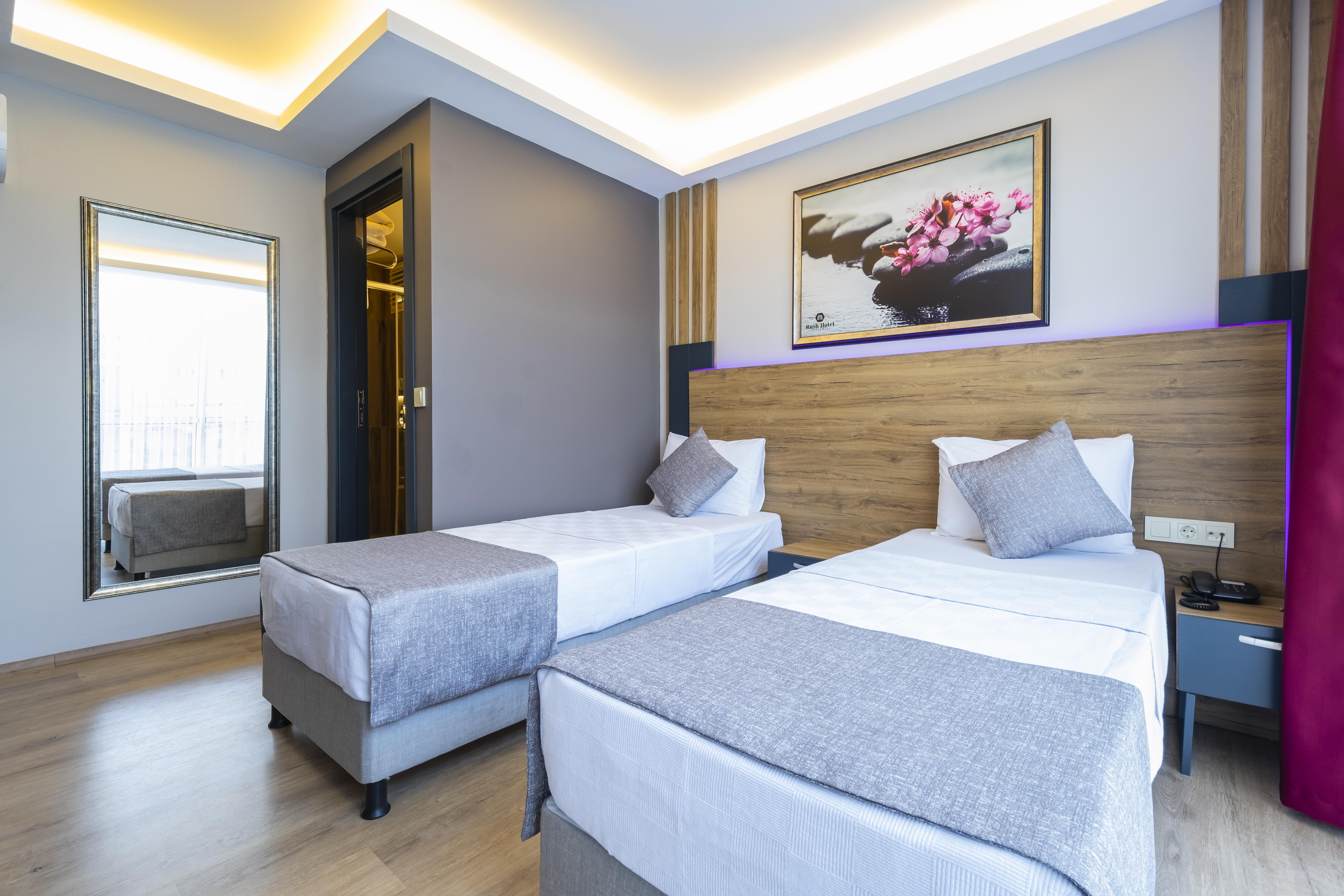 Rush Hotel Istanboel Buitenkant foto